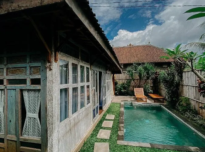 Sarini Villa Blahbatu