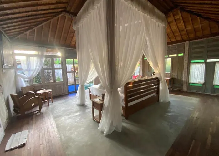 Sarini Villa *